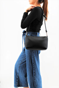 Black sling | Shoulder Bag | Black Straps | Faux Leather | Medium Size | Stylish/ Trendy Collection